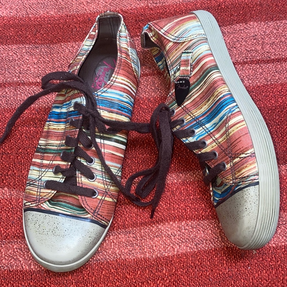 FENDER VINTAGE BEAT SHOES WITH GUITAR PICK SZ 9 MEN